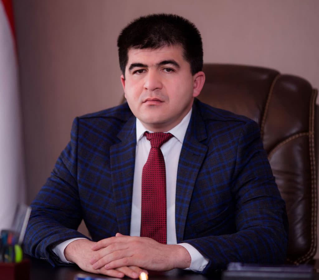 Akbar Asadullo